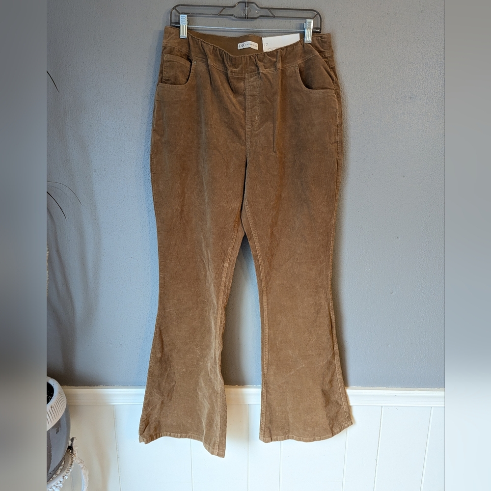Cato Hi-rise Flare Corduroy Caramel Elastic Waist Size 12 Jeans